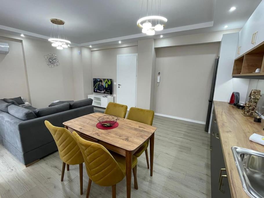 Melody Apartment In Korce Bagian luar foto
